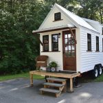 New 2017 Farmhouse Style 8'X20' Tiny House on Wheels
